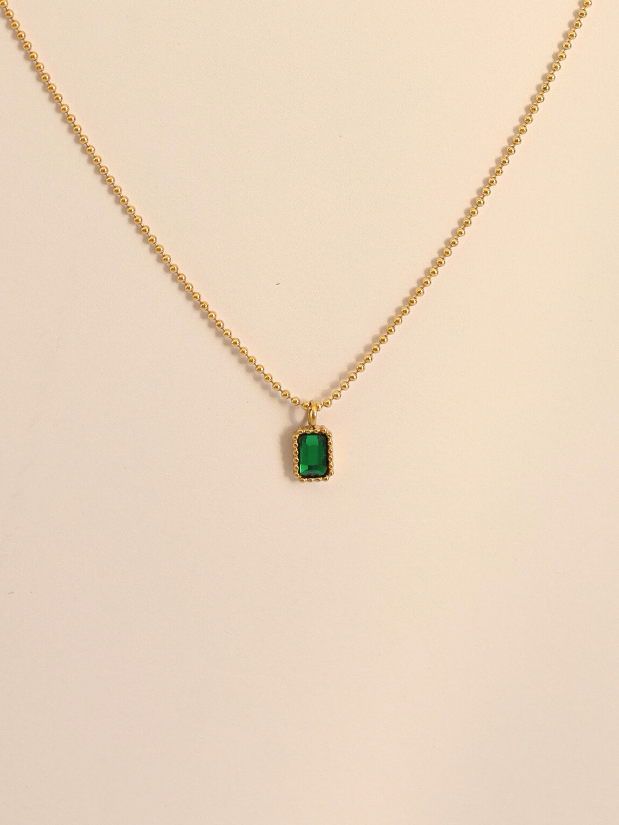 GREEN GEMSTONE HALSKETTE